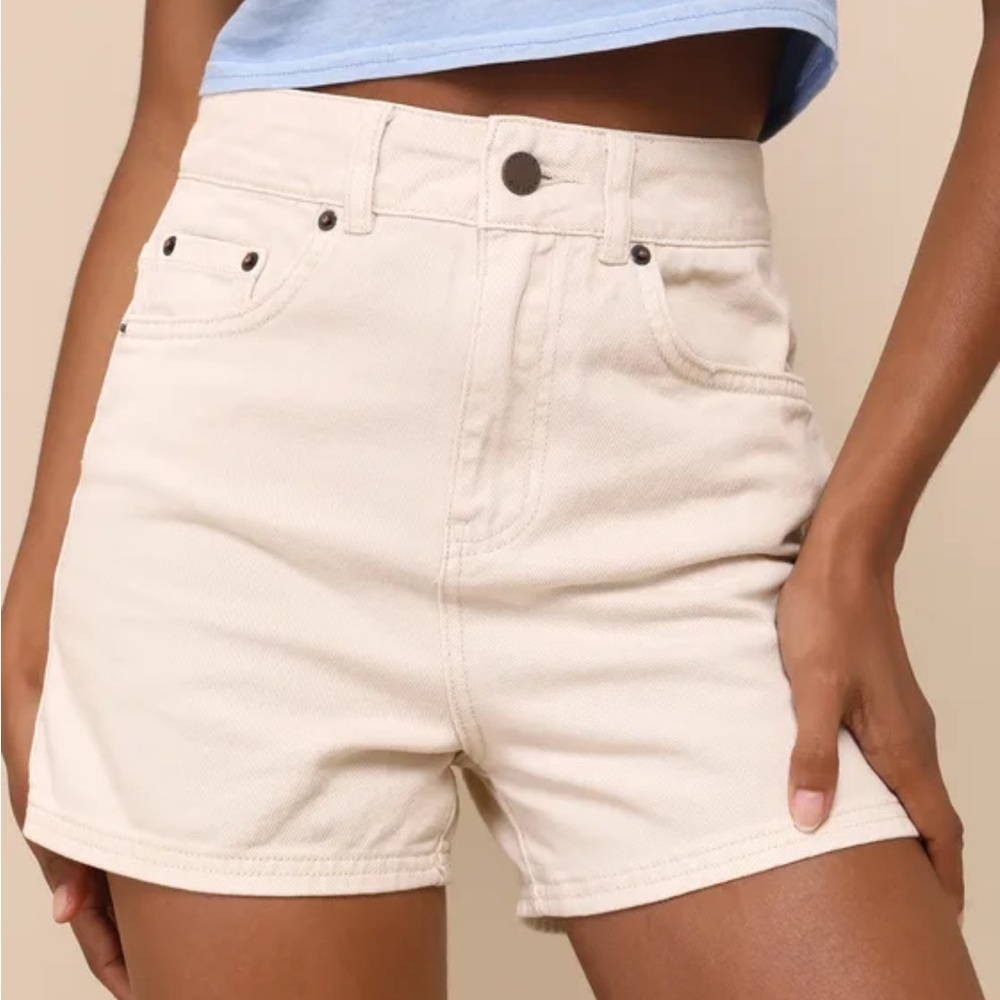NWT- O’Neil- Eilsey Cream High-Waisted Denim
Shorts